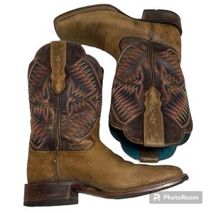 Ariat Womens Cowboy Boots size 9